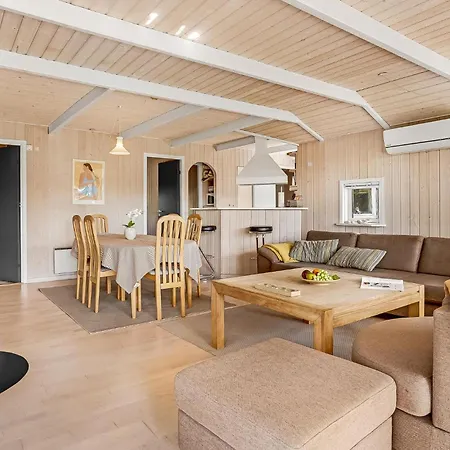 Svalevej I Holiday home Hejls