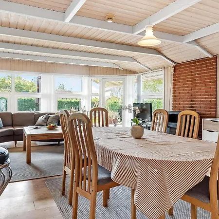 Svalevej I Holiday home Hejls